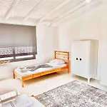 2pisuites Apartman *
